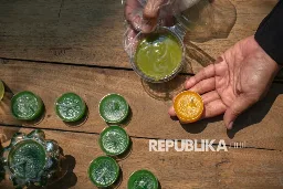 Minyak Jelantah Jadi Lilin Aromaterapi, Hasil Penjualan Bantu Pengadaan Air Bersih Bagi Desa