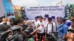 Kemenkop Dorong Koperasi Sawit Masuk ke Bisnis Pengolahan Hingga Produksi CPO