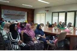 Pemrov Kutim Memperkuat Peran Perempuan Pekerja Sawit